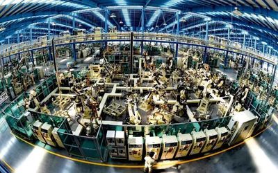 駛向未來(lái) 中國(guó)新能源汽車(chē)產(chǎn)業(yè)化的深度轉(zhuǎn)型與戰(zhàn)略布局